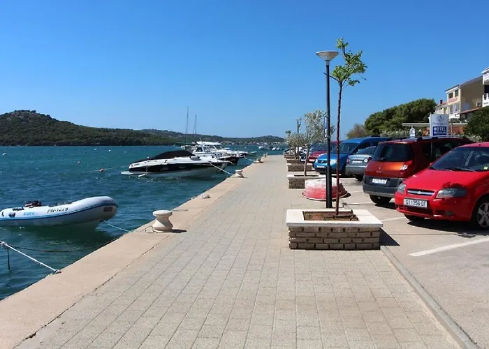 Stanko Apartman Tisno